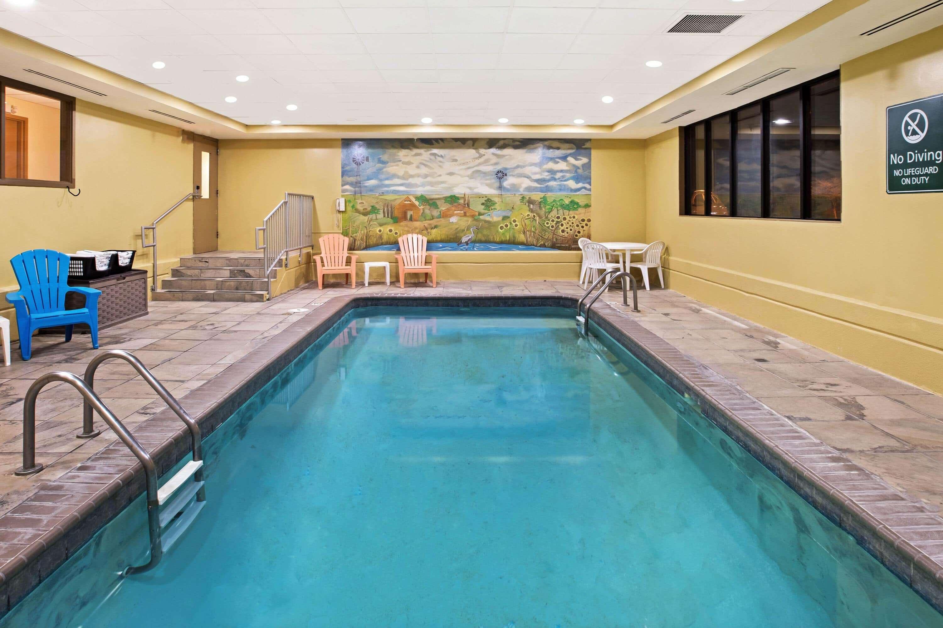La Quinta By Wyndham Salina Hotel Bagian luar foto