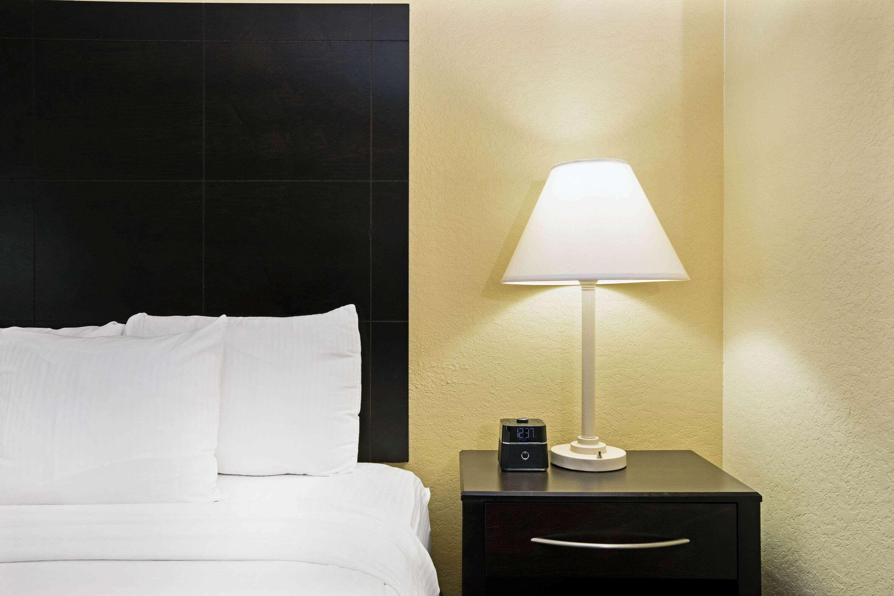 La Quinta By Wyndham Salina Hotel Bagian luar foto