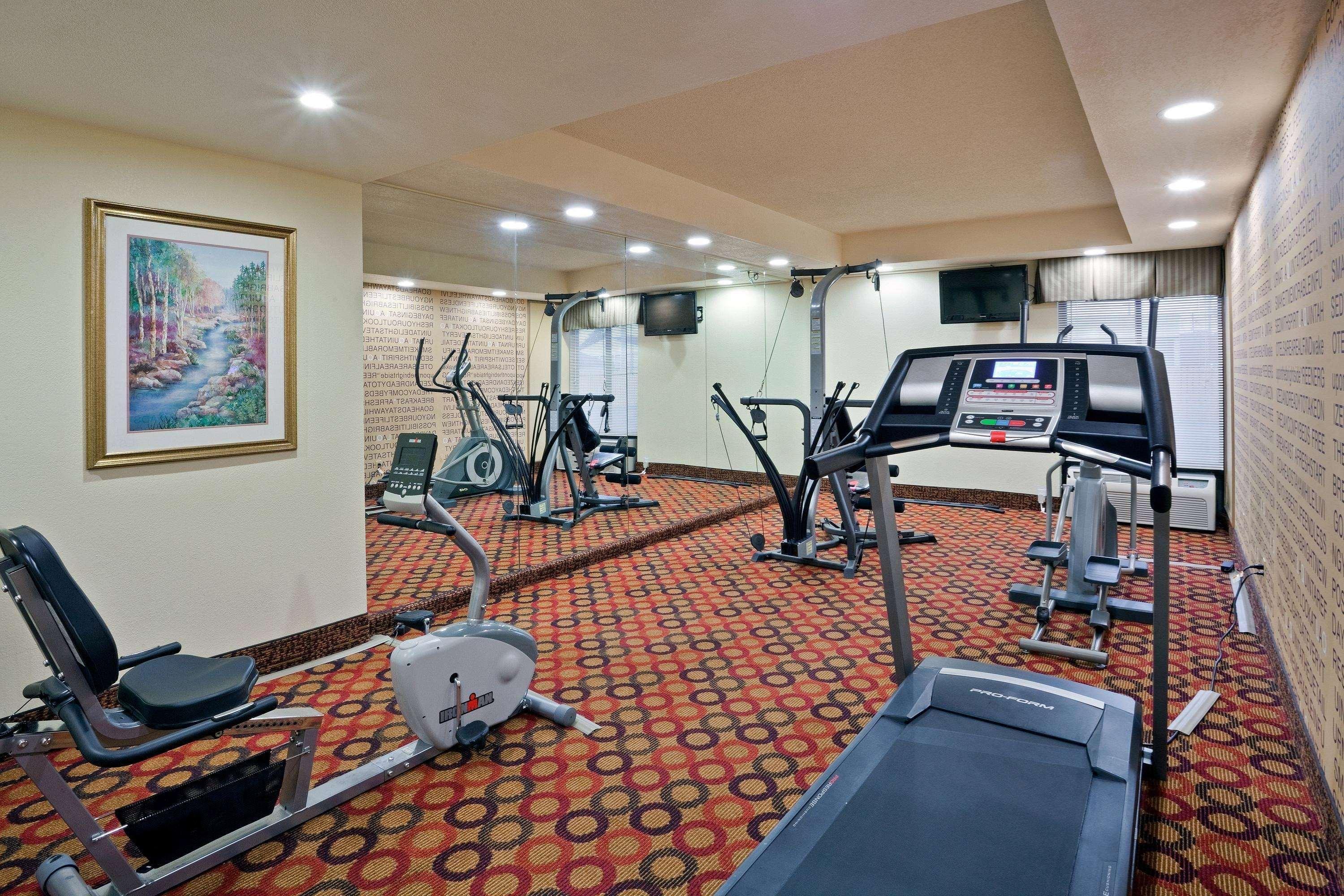 La Quinta By Wyndham Salina Hotel Bagian luar foto