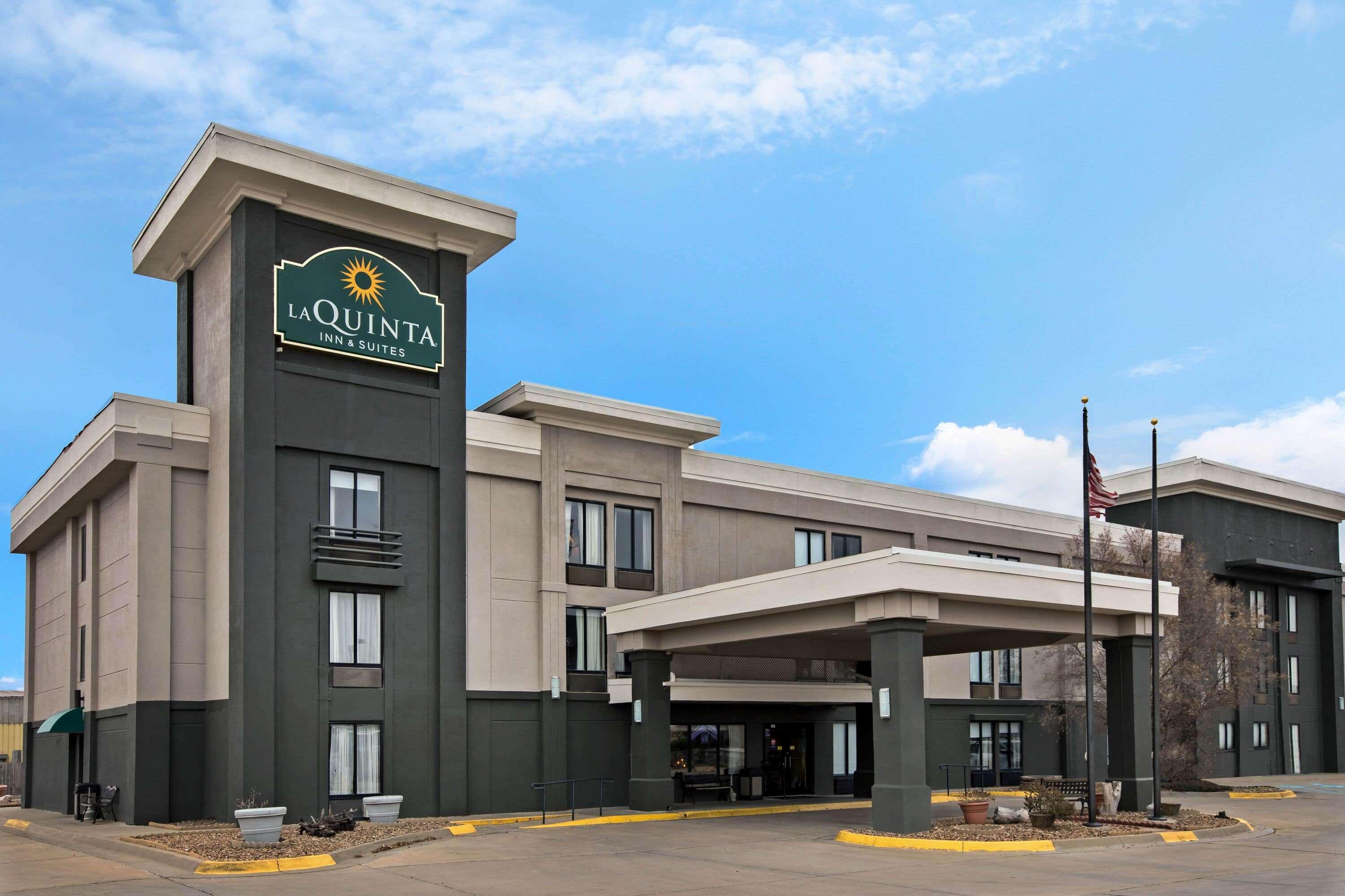 La Quinta By Wyndham Salina Hotel Bagian luar foto